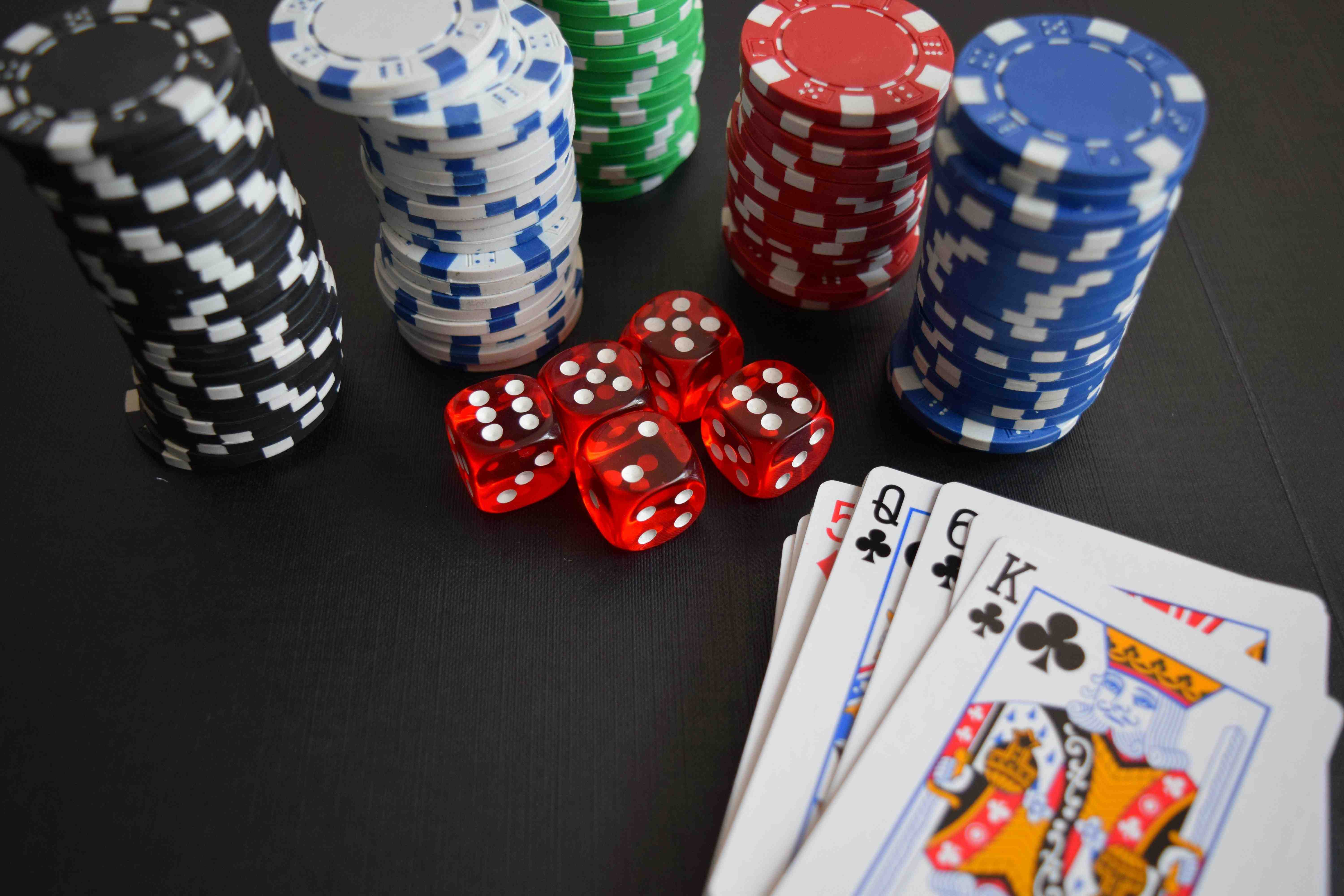 Cá cược thể thao bóng đá và esports sôi động tại bl5555
